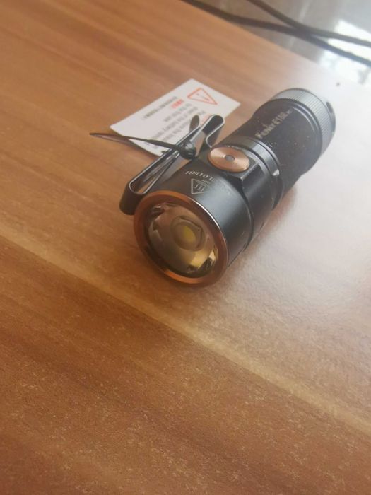 Нов мощен мини фенер EDC Fenix E18R V2.0 / Феникс - 1200 лумена