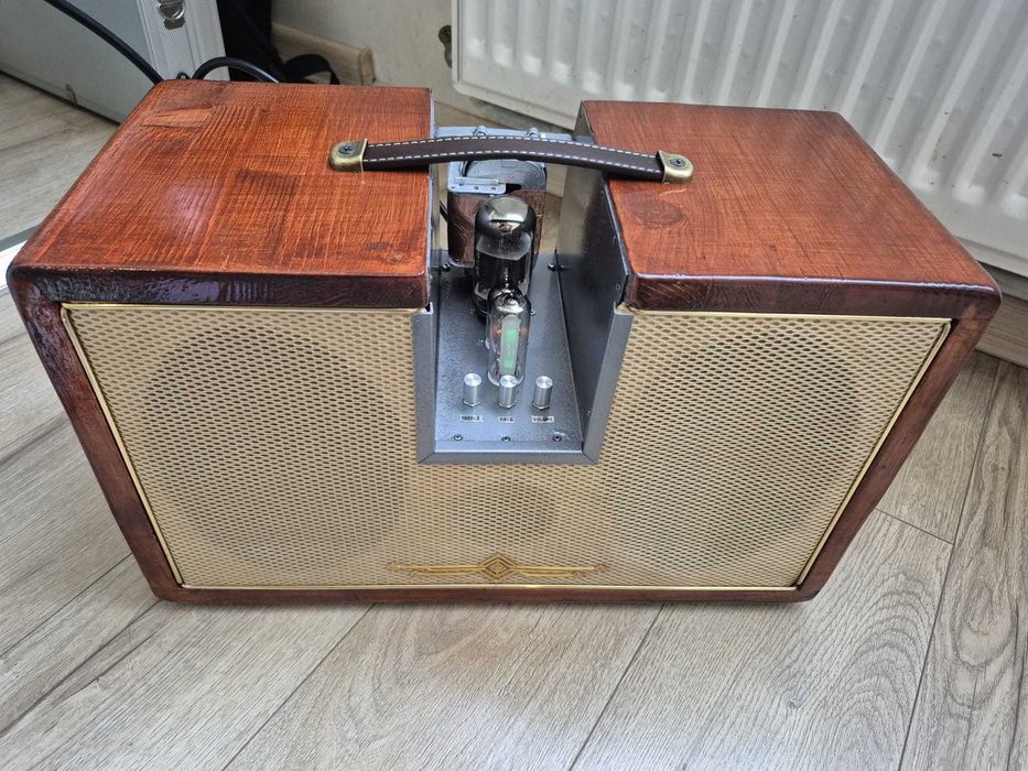 Boxa Bluethooth cu amplificare pe lampi(tuburi)5W