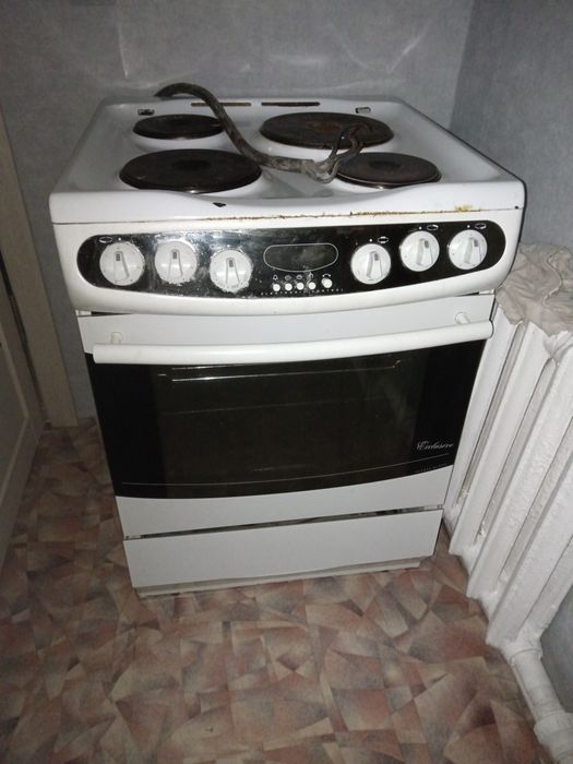 Продам электроплиту Kaiser