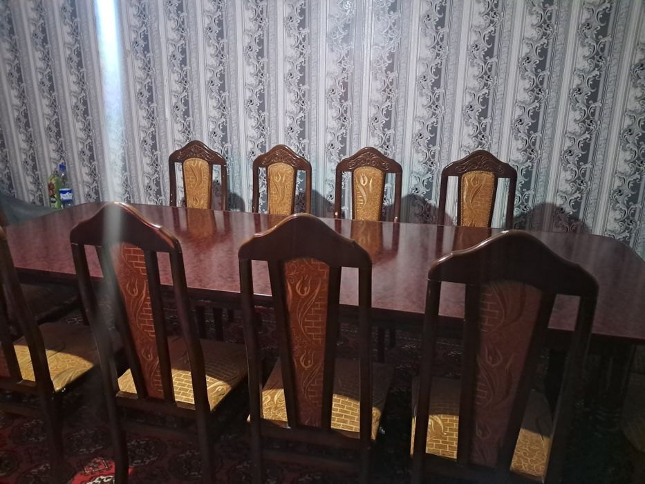 Assalomu alekum zor toza chiroyli stol stul sotiladi