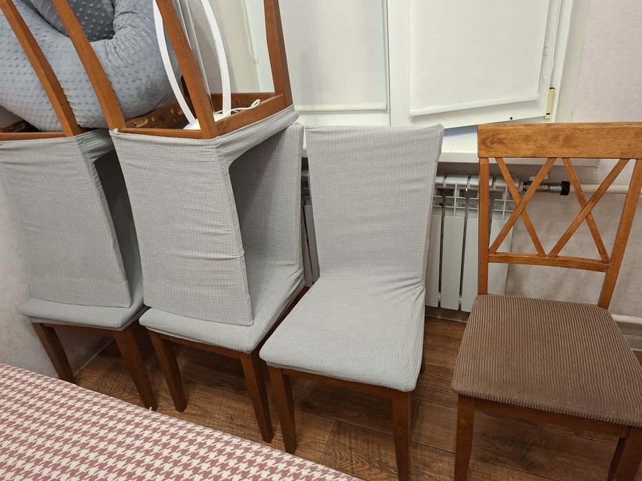 Стол со стульями