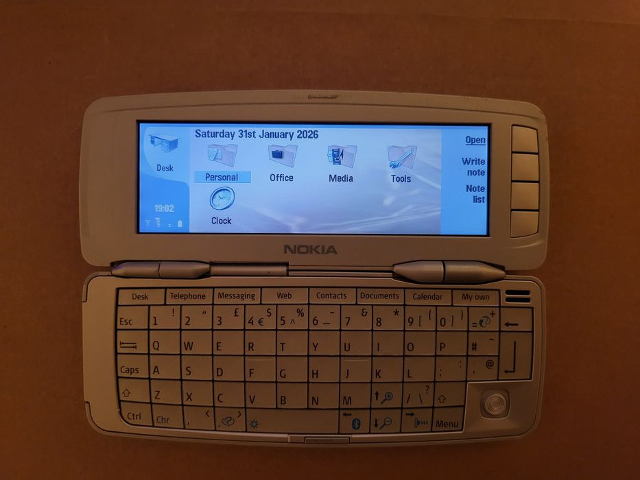 Nokia 9300 телефон