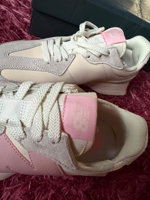Adidasi New Balance noi
