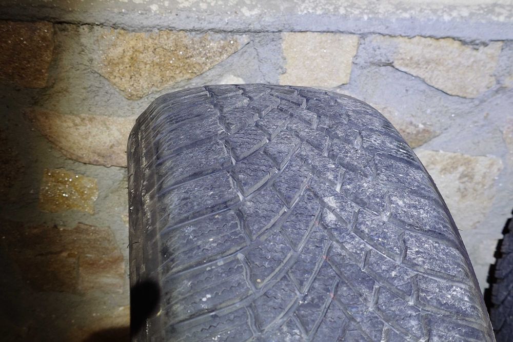 Зимни гуми Bridgestone Biizzak LM005 205/60 R16
