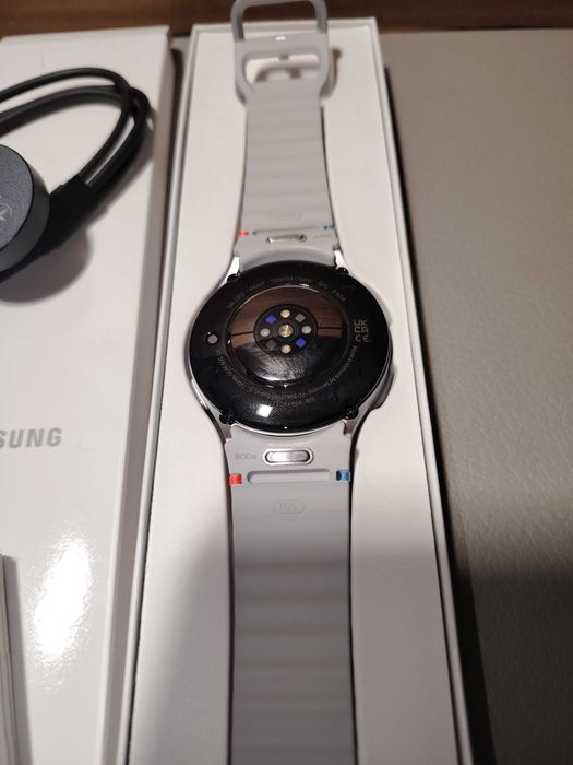 Чисто нов! Samsung Galaxy Watch 7 44mm
