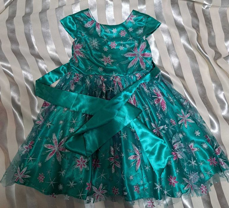 Нарядное детское платье