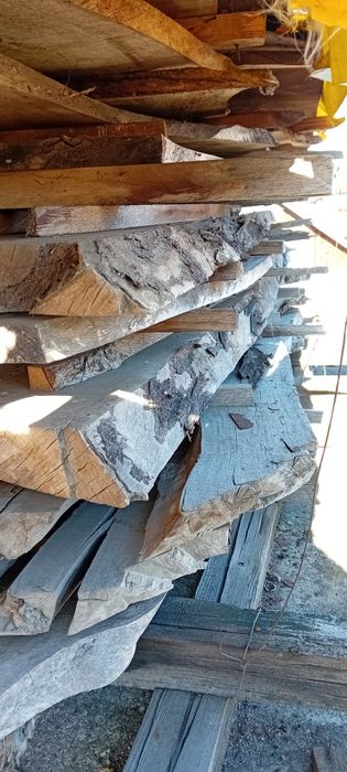 Vând cherestea de nuc uscata vechime 8 ani