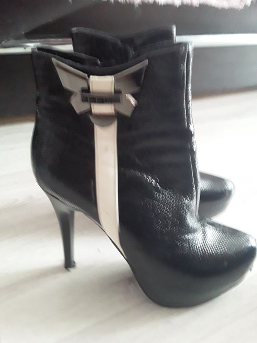 Босоножки, полусапожки