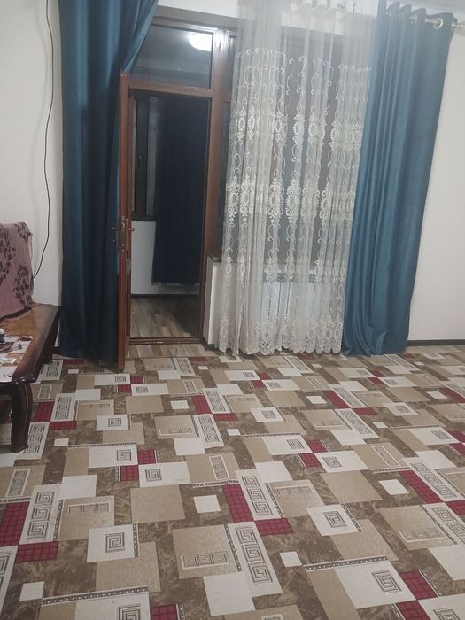 Kvartira ijaraga 2 xona 60kv Quruvchilar bekatiga 2 minut