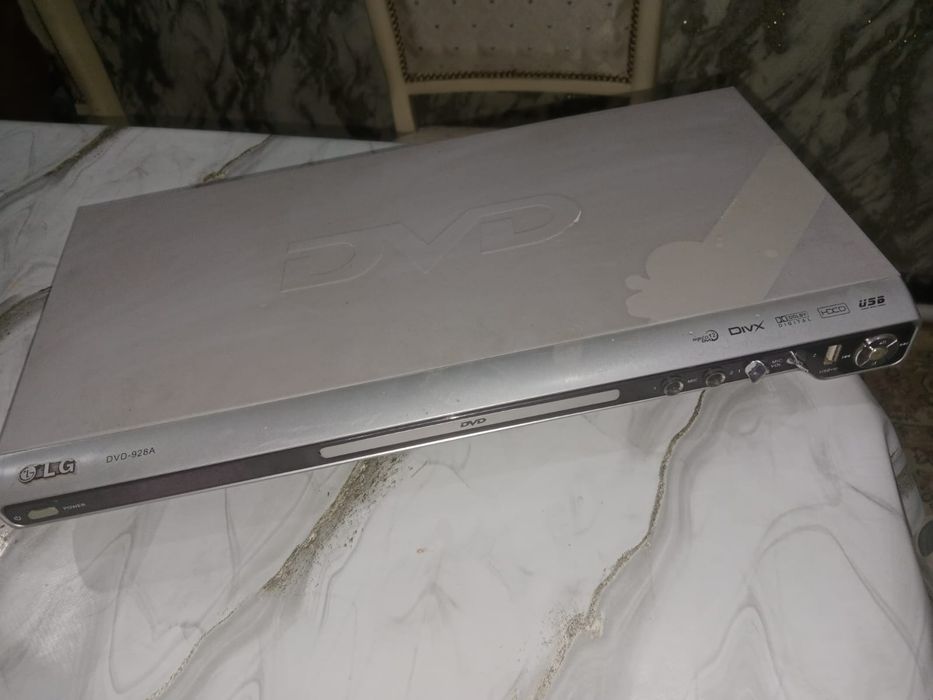 Продам DVD-плеер