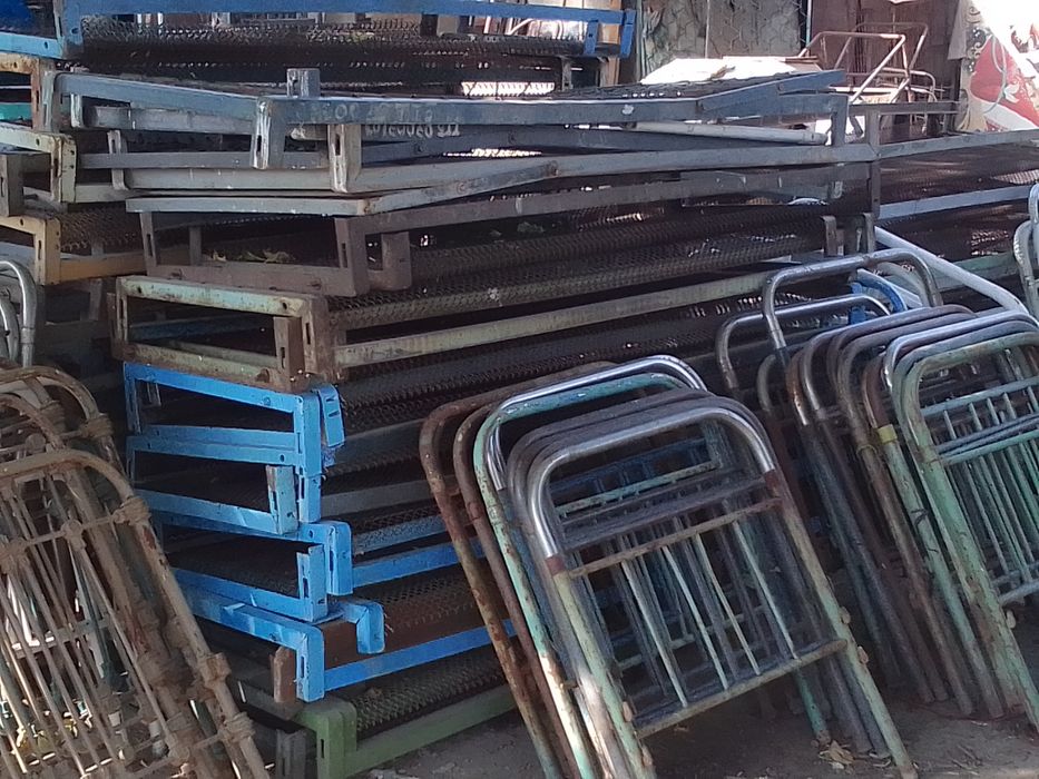 Kravatlar  raskladushkalar bir