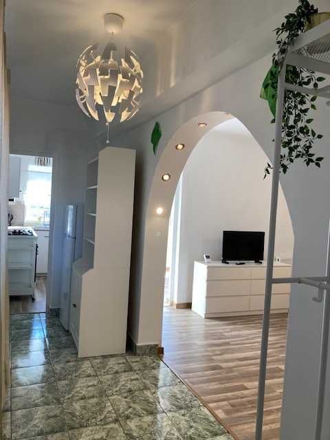 Închiriez apartament strada Victoriei /Pronto