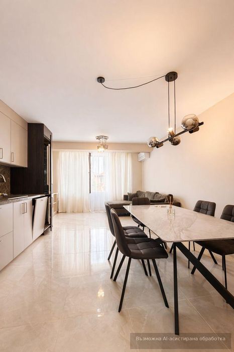 Дава се под наем Тристаен апартамент в Пловдив, Център - 120 кв.м за 712.98 € - Снимка #1