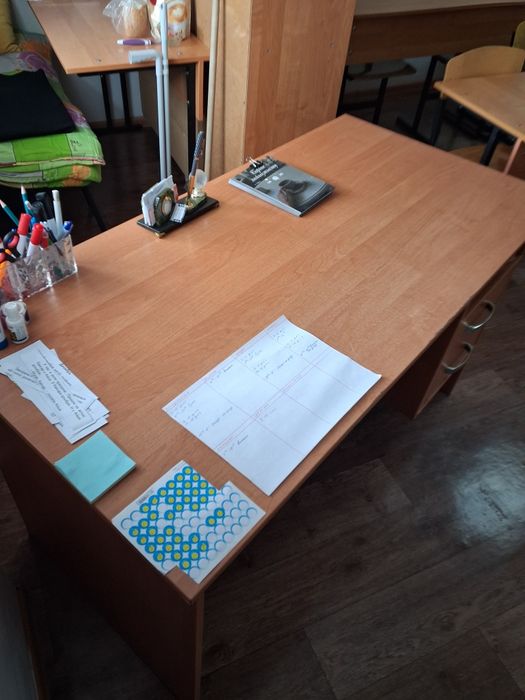 Продам офисный стол