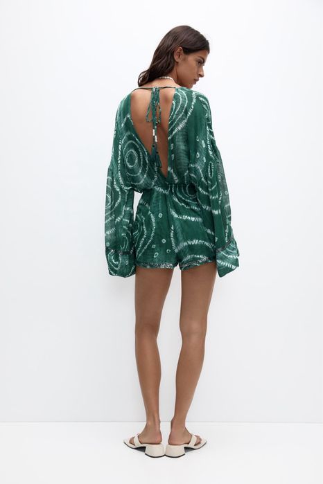 Дамски фееричен гащеризон и рокля Pull and Bear
