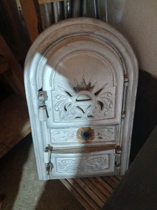 Ușă de sobă de vanzare