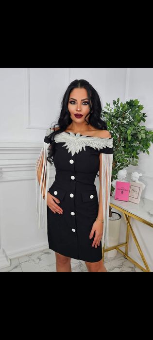 Уникална Нова Рокля с ресни