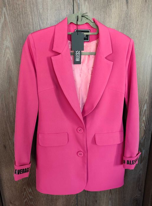 Alessa нов блейзър циклама