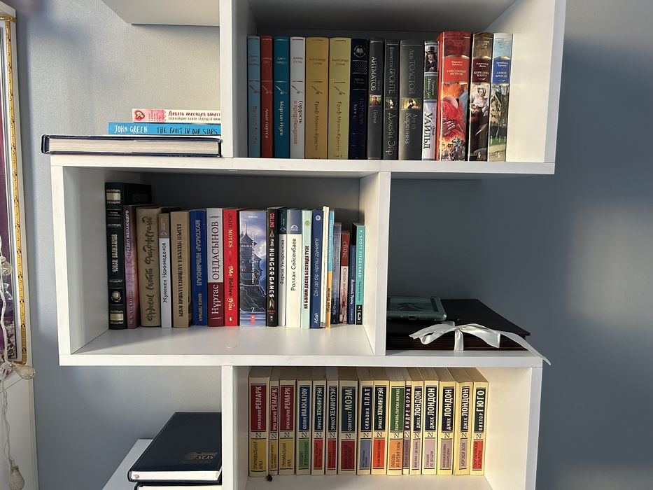 Стеллаж полка для книг