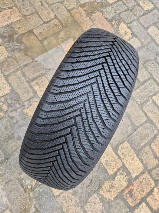 O bucată 235/55 R19 M+S iarnă - una Michelin Bridgestone Pirelli
