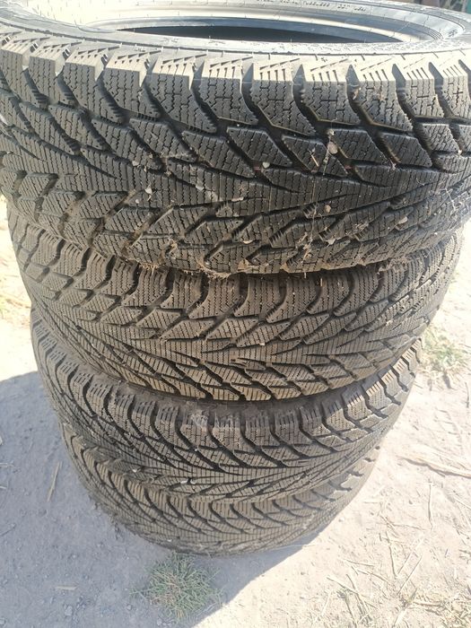 Продам шины зимние