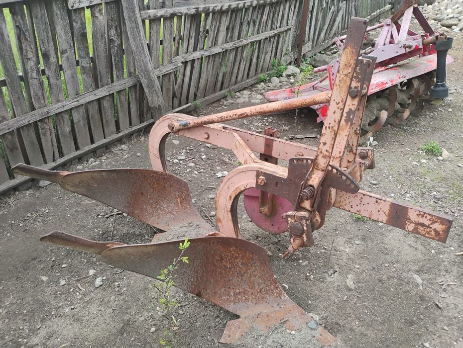 Vând Plug și Freză agricolă (lățime 1.5m)