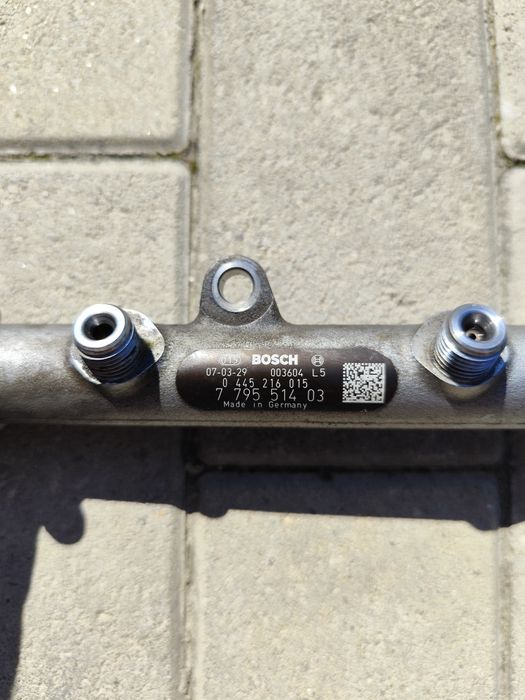 Rampă injecție/regulator presiune BMW X5 e70 235 cp completa cu regula