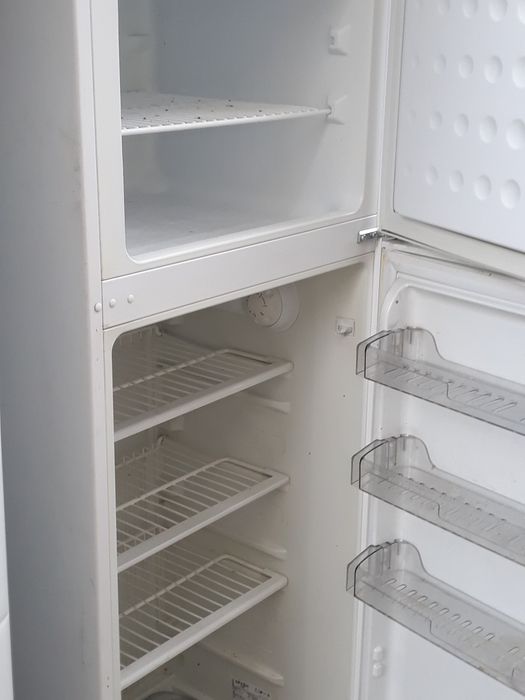 Frigider Arctic model nou Zanussi Whirpool