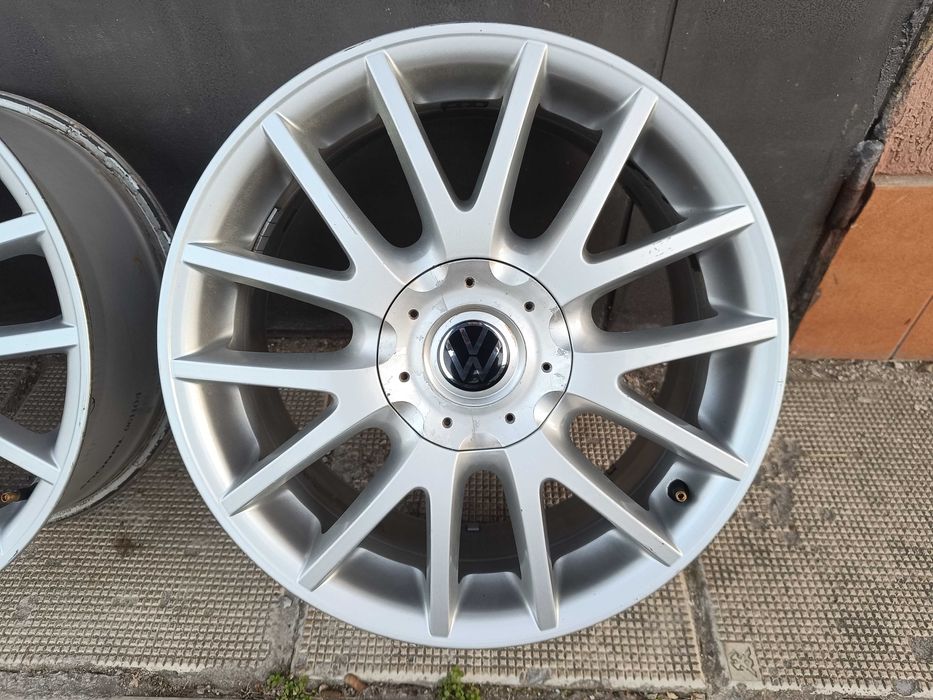ОРИГИНАЛНИ джанти 17 ' цола  5x112 57,1 VW GOLF GT / Фолксваген