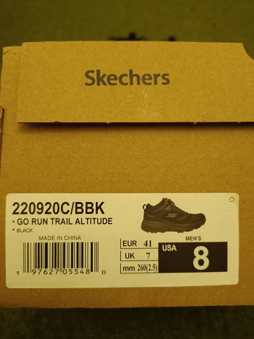 Продам кроссовки Skechers.