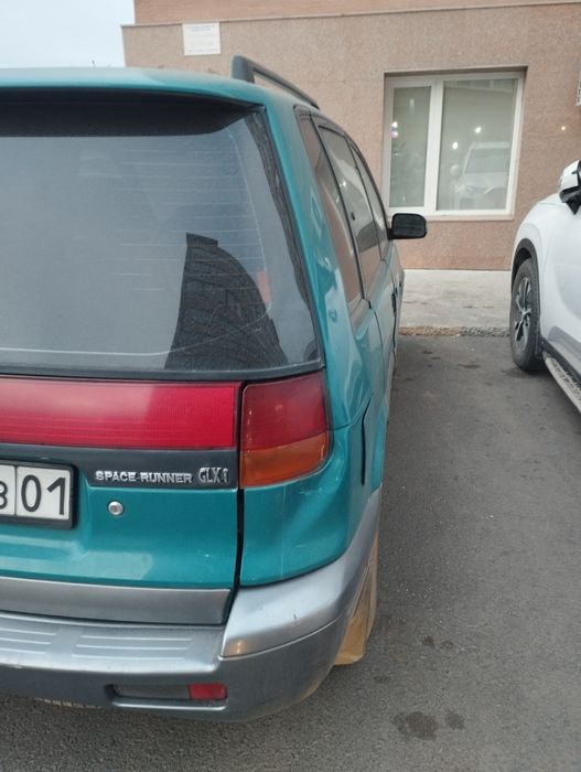 Митсубиси спейс вагон