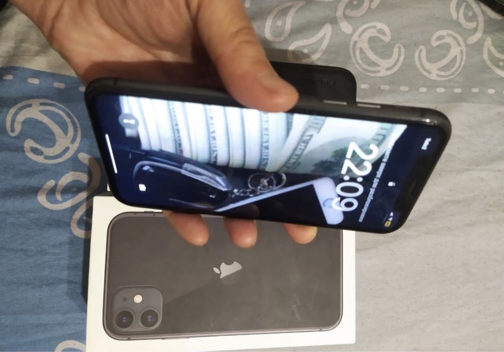 Продам Айфон 11 64гб 74%