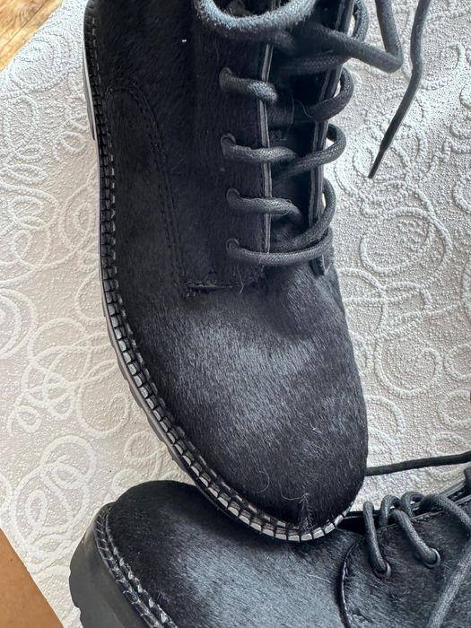 Vance боти от пони