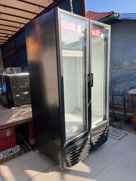Vitrina frigorifica dubla cu led pentru sucuri
