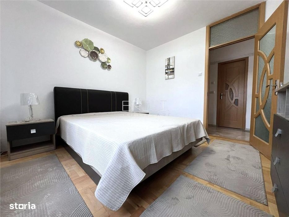 Apartament 2 camere, 56mp, Decomandat, cu Parcare, Centrul Civic