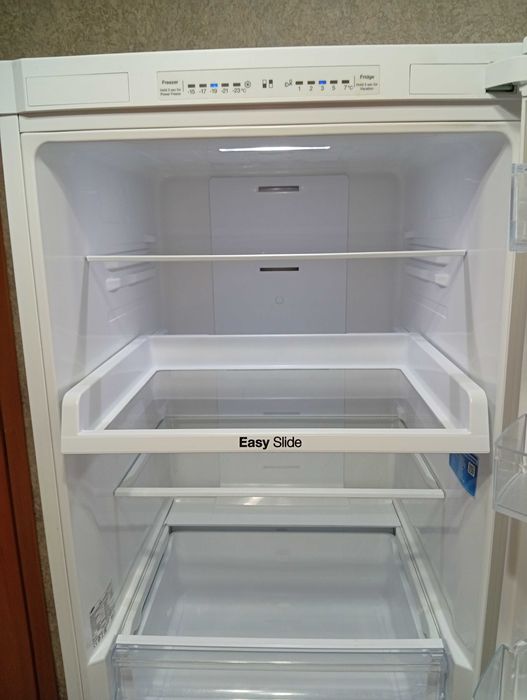 Холодильник Samsung
