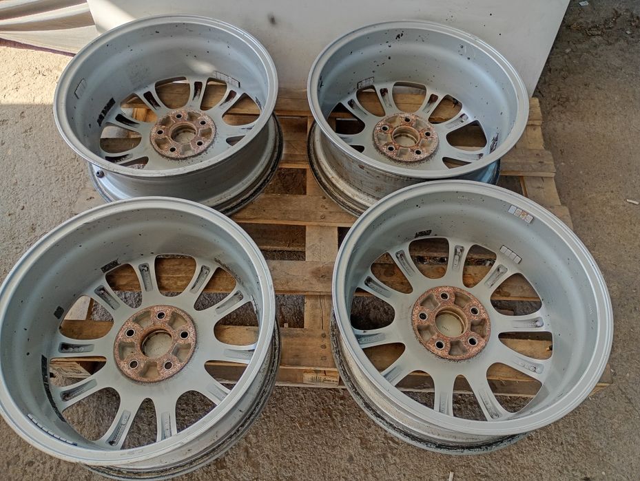 Топ състояние 18-5х114.3 ЕТ50 7j Honda C-RV