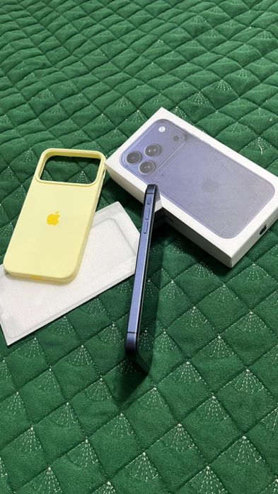 Продам Айфон ХР в корпусе 17 про