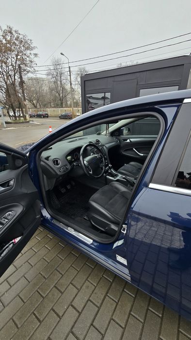 Ford Mondeo mk4.5 an 2014 motor 1,6 TDCI 115 CP Hatchback