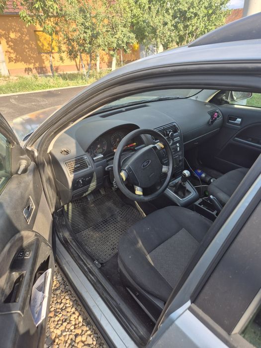 FORD Mondeo 2004 — imagine 2