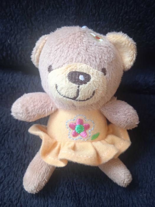 Плюшено меченце с рокличка - САМО 2 лв.