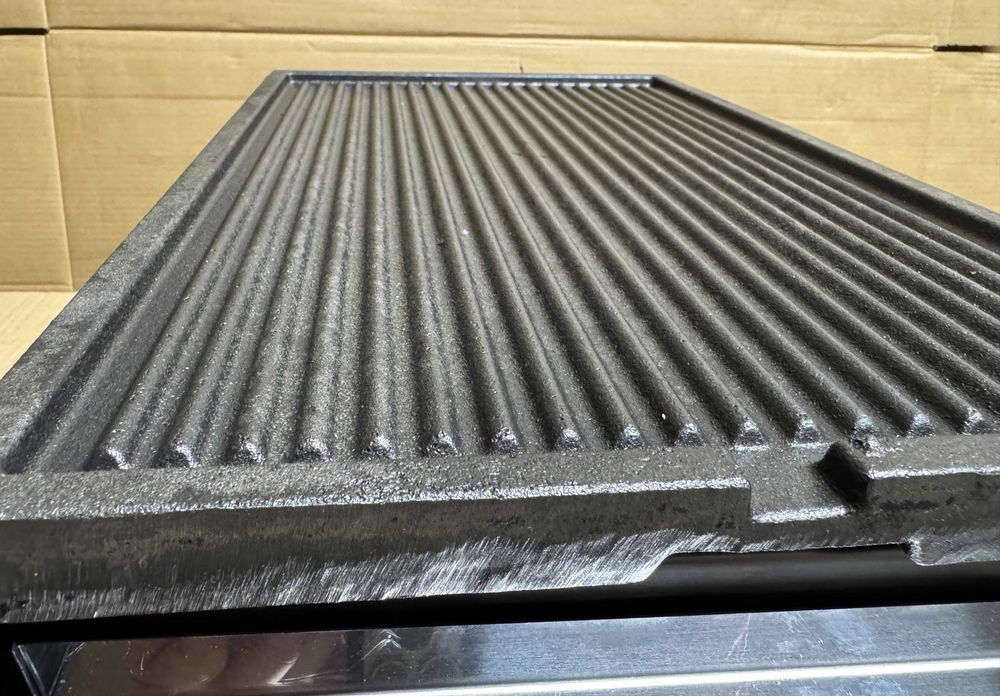 Електрическа Скара Чугунена Плоча Оребрена 31х58см (2,0 kW)-Турска