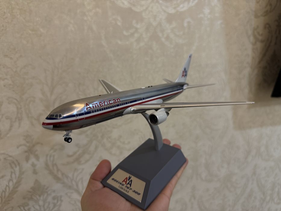 Макет самолета Boeing 767 American и Boeing 787 ANA