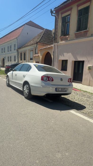 VOLKSWAGEN Passat 2010