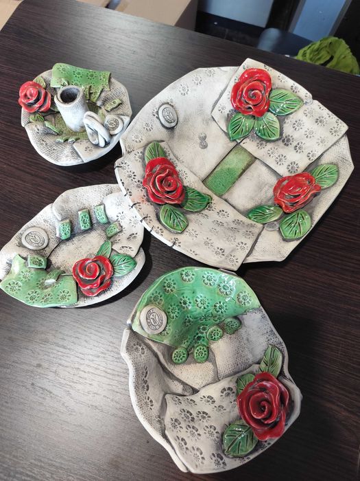 Красив сервиз ръчна изработка