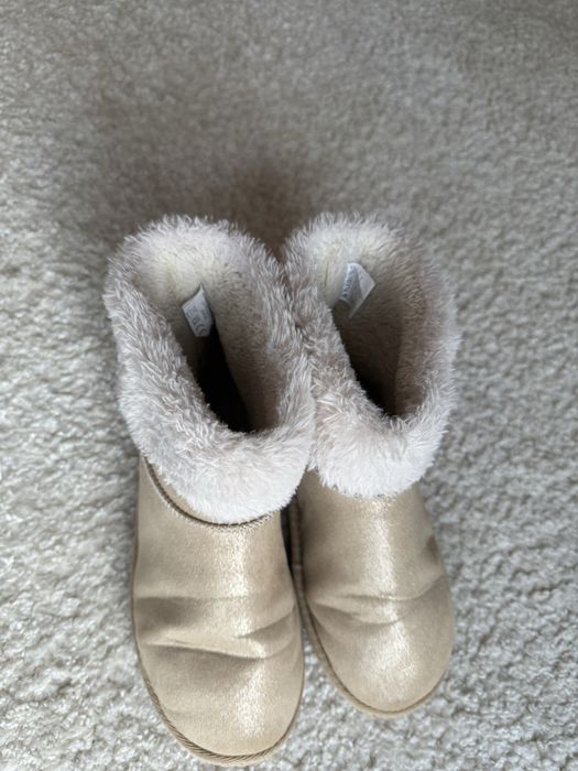 Botine imblanite, tip UGG
