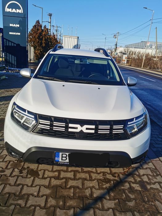 Dacia Duster 2023 diesel în garanție 2026 aprilie