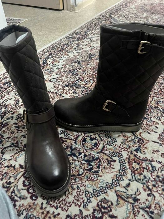 Продам осенние сапоги