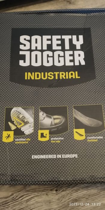 Продам Спец обувь