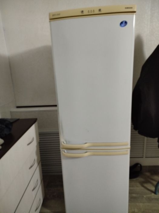 Продам холодильник Самсунг